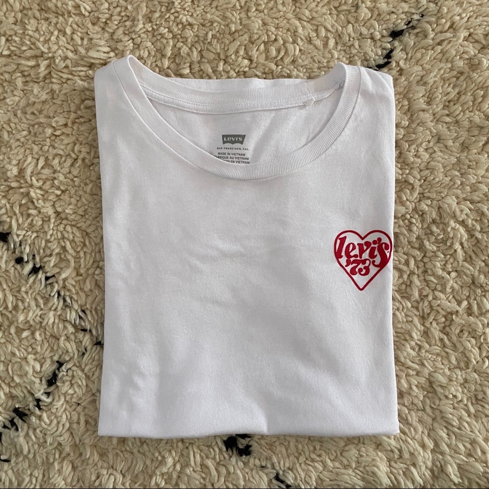 Levi’s T shirt